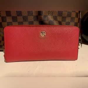 Tory Burch wallet